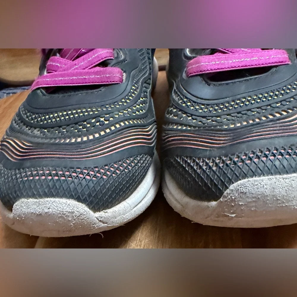 Skecher’s | Girls Jumpster Black/Multi-color Sneakers w/Velcro Closure, Size 3.5